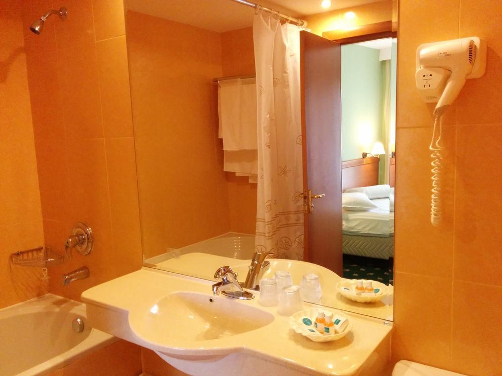 Hotel Palas Mamaia Zimmer foto