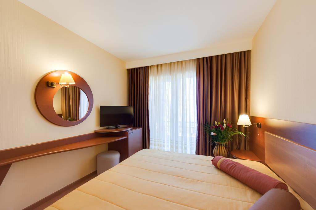 Hotel Palas Mamaia Zimmer foto