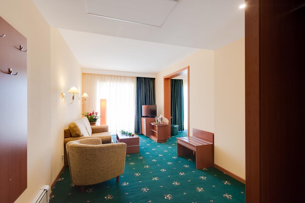 Hotel Palas Mamaia Zimmer foto