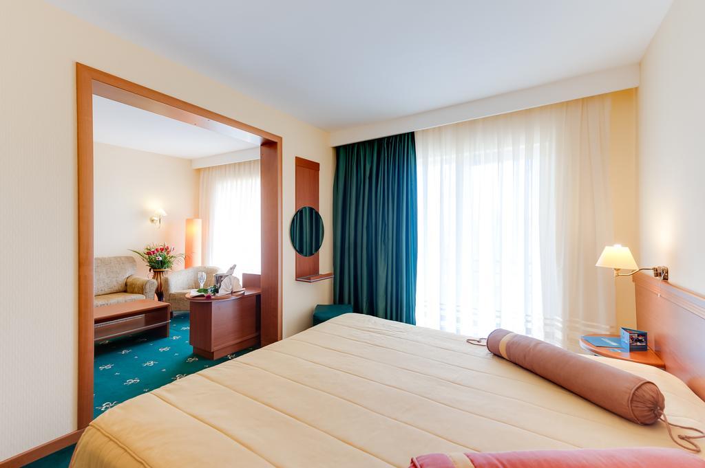 Hotel Palas Mamaia Zimmer foto